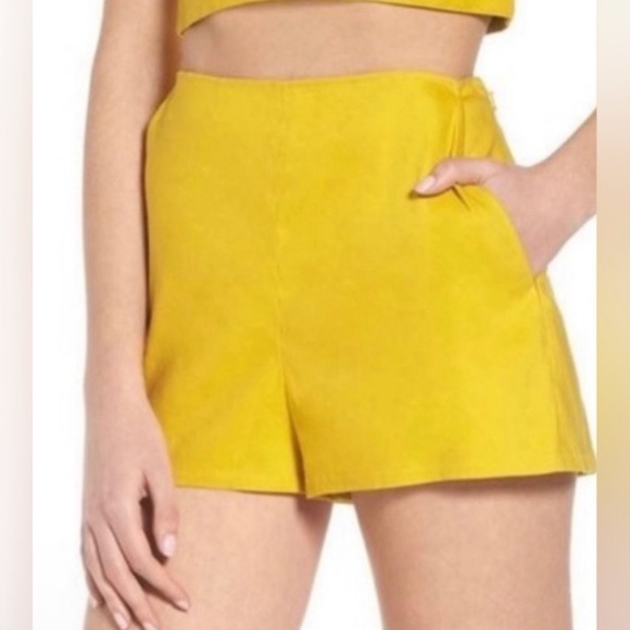 Nordstrom Leith Mustard Yellow High Waist Shorts size Medium - Picture 2 of 5